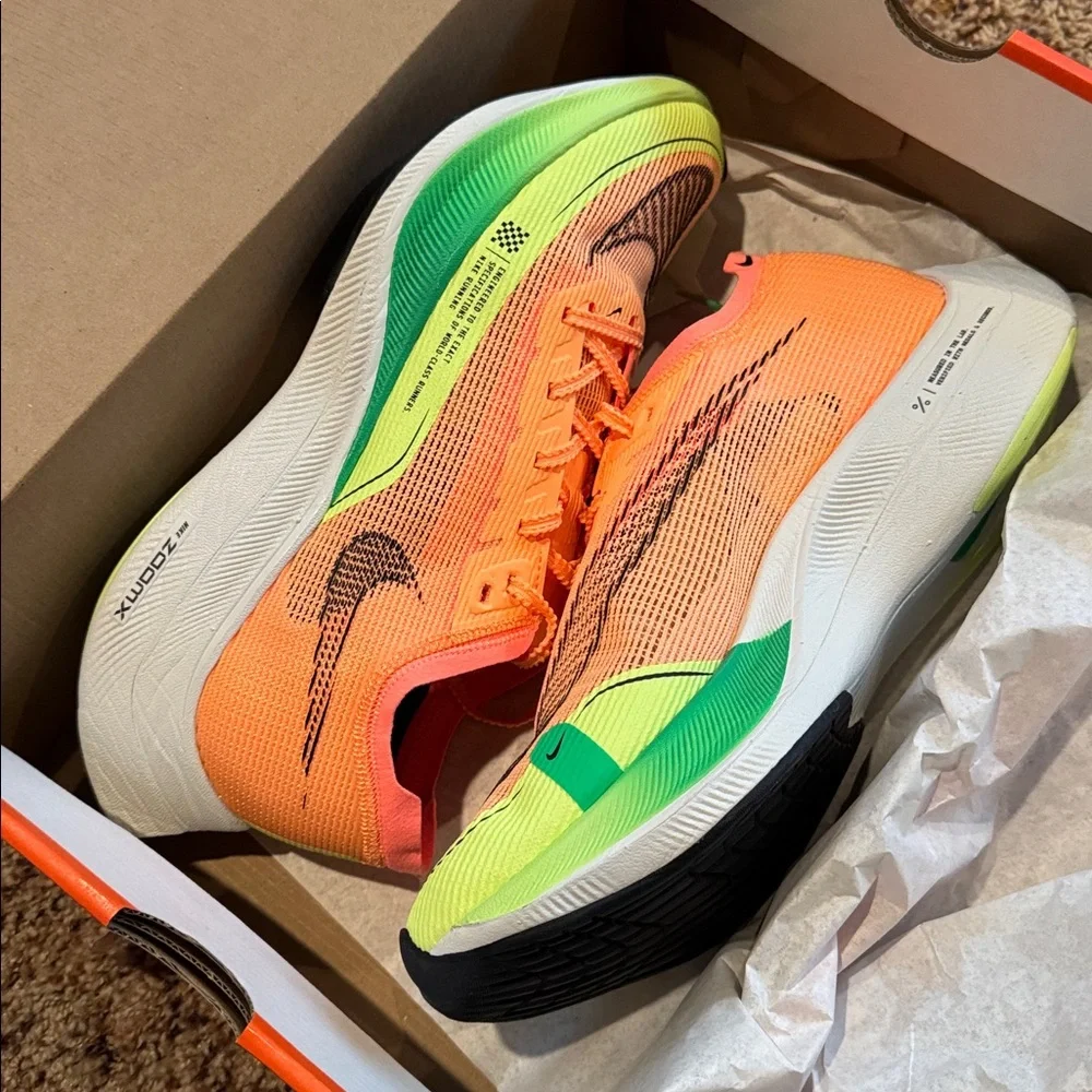 NIB Nike Women’s ZoomX Vaporfly Next% 2, Size 10 - Picture 3 of 4